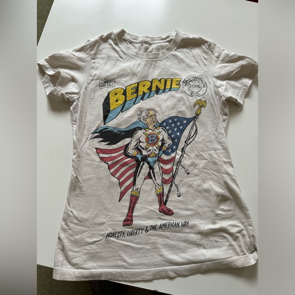 BERNIE SANDERS T-Shirt!! One of a Kind - Picture 7 of 7